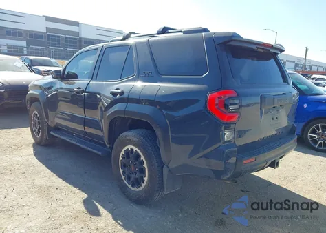 2025 Toyota 4Runner Trd Off Road Premium z USA, uszkodzony, nr VIN JTEVA5BR7S5003393